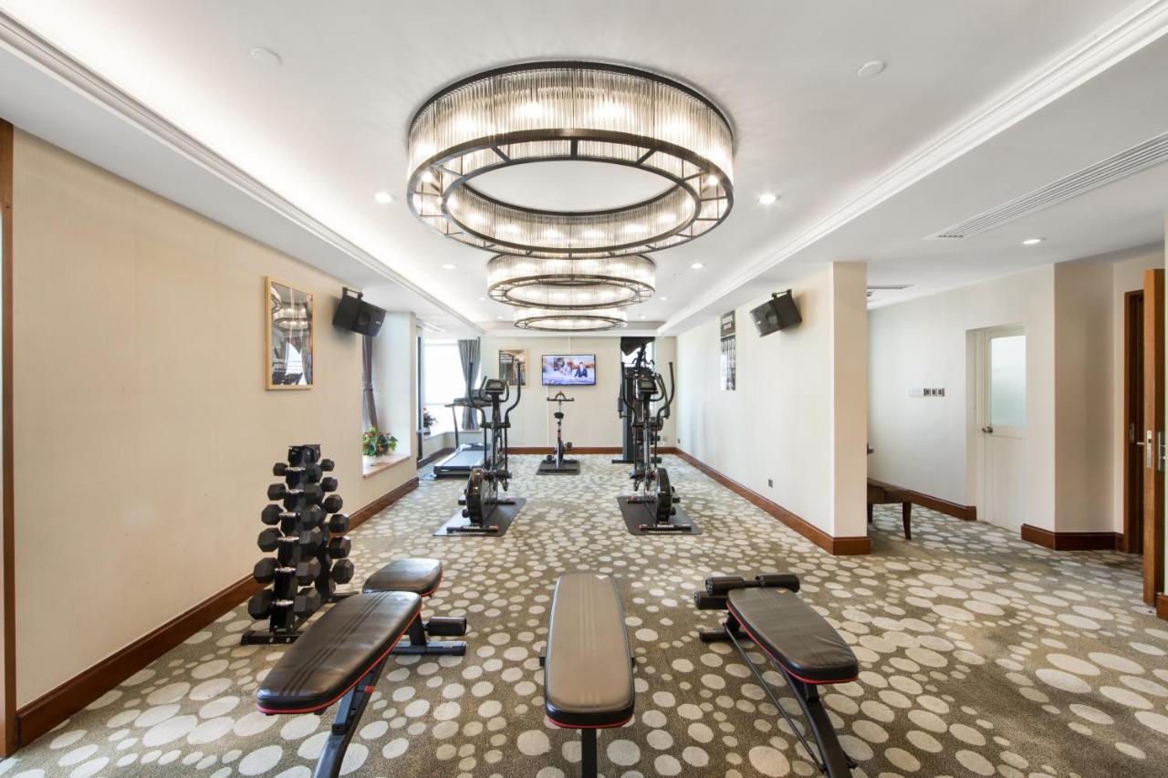 The La Hotel 新世界伟瑞酒店 Шэньчжэнь Экстерьер фото